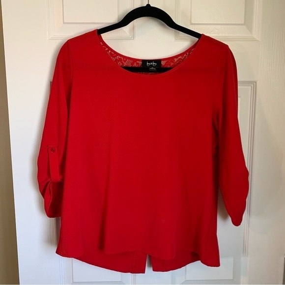 By & By Red 3/4 Sleeve Blouse, size M - Picture 8 of 8